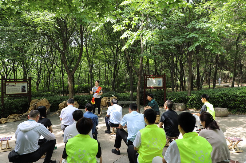 紅色研學(xué)——江蘇開放大學(xué)黨委常委、副校長(zhǎng)張益彬來(lái)徐開展紅色文化調(diào)研